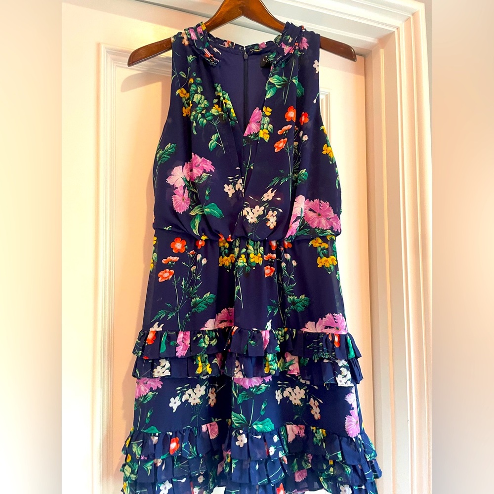 Laundry Women’s Dress. Size:6. Excellent condition!